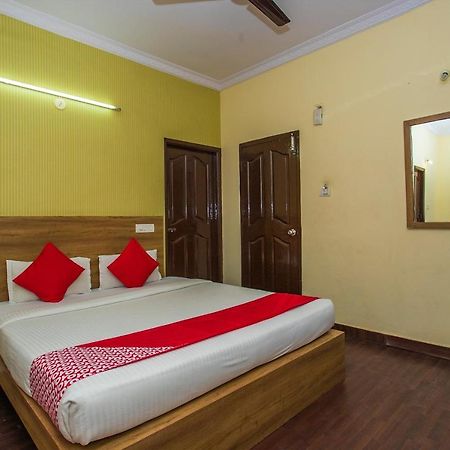 Hotel Venkat Presidency Bangalore Bagian luar foto