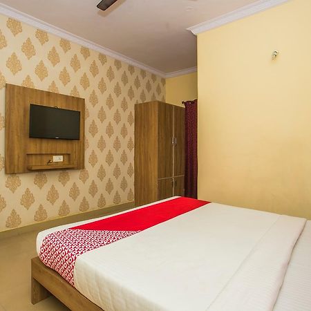 Hotel Venkat Presidency Bangalore Bagian luar foto