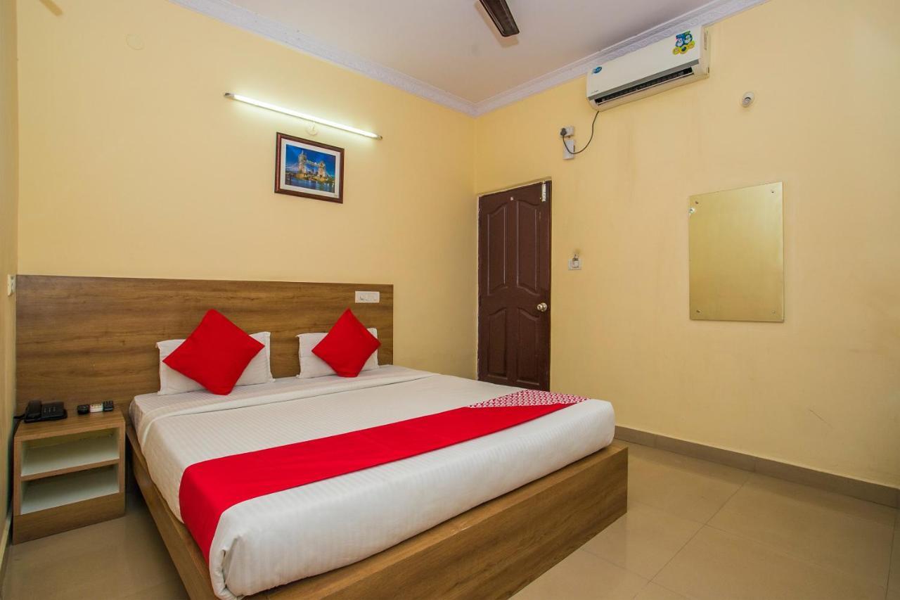 Hotel Venkat Presidency Bangalore Bagian luar foto