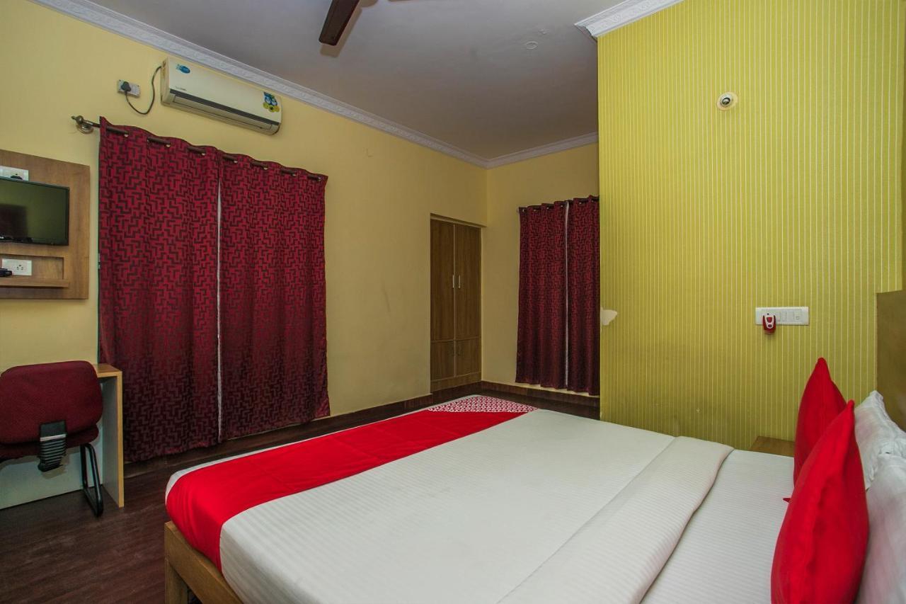 Hotel Venkat Presidency Bangalore Bagian luar foto